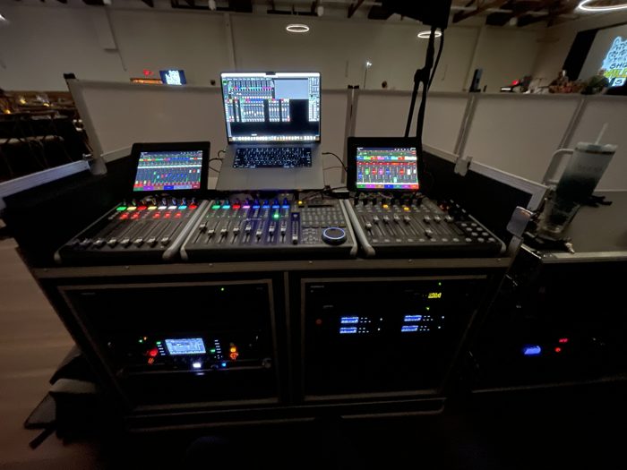 FOH digital mixing console with multiple screens